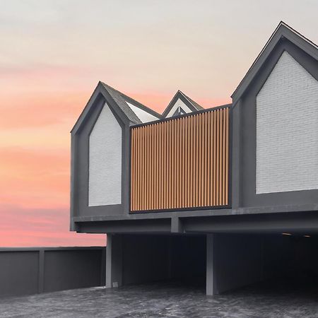 Ferienwohnung Nidhra นิทรา Ban Lat Krachaeng Exterior foto